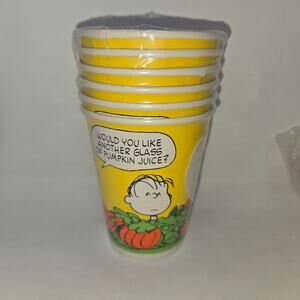 Peanuts Vintage Hallmark Halloween 6 Party Cups 9 fl oz Yellow Linus Lucy Patty